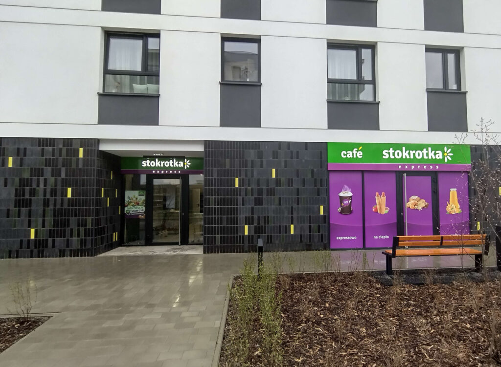 Oznakowanie sklepu Stokrotka Express litery 3D