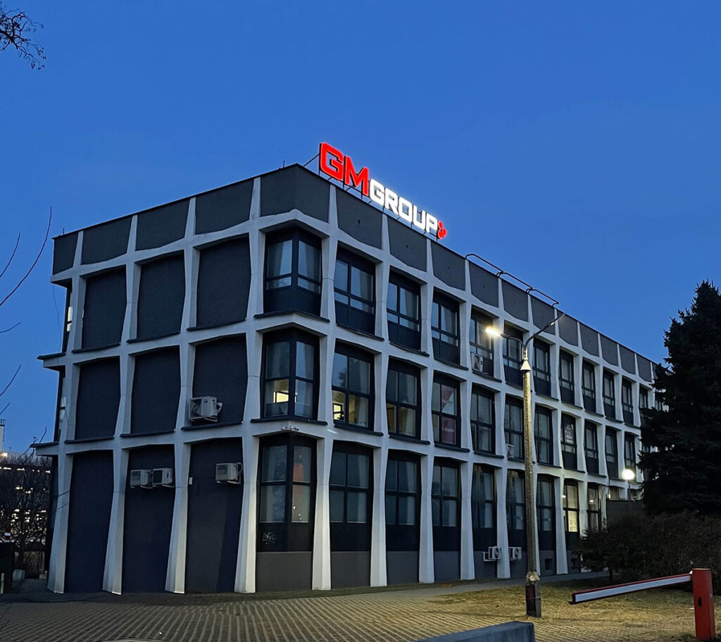 Podświetlane litery blokowe GM Group